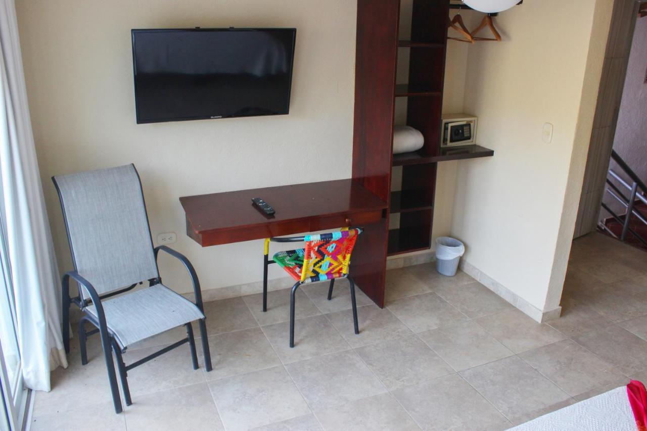 Hotel Bahia Таганга Экстерьер фото