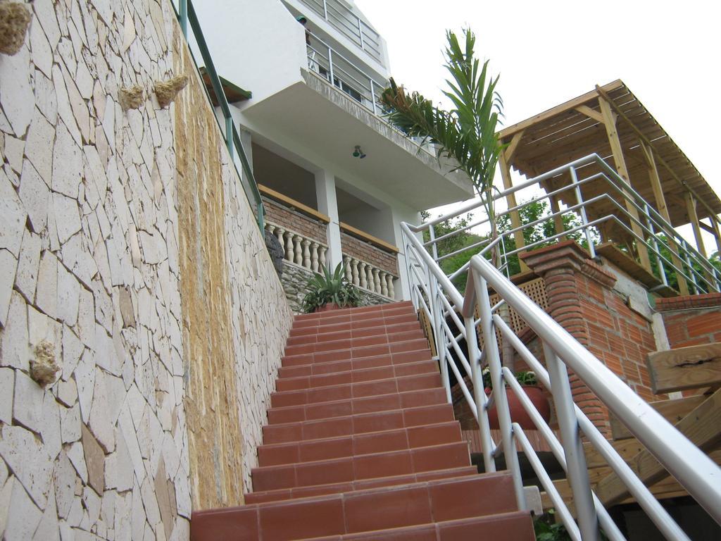 Hotel Bahia Таганга Экстерьер фото
